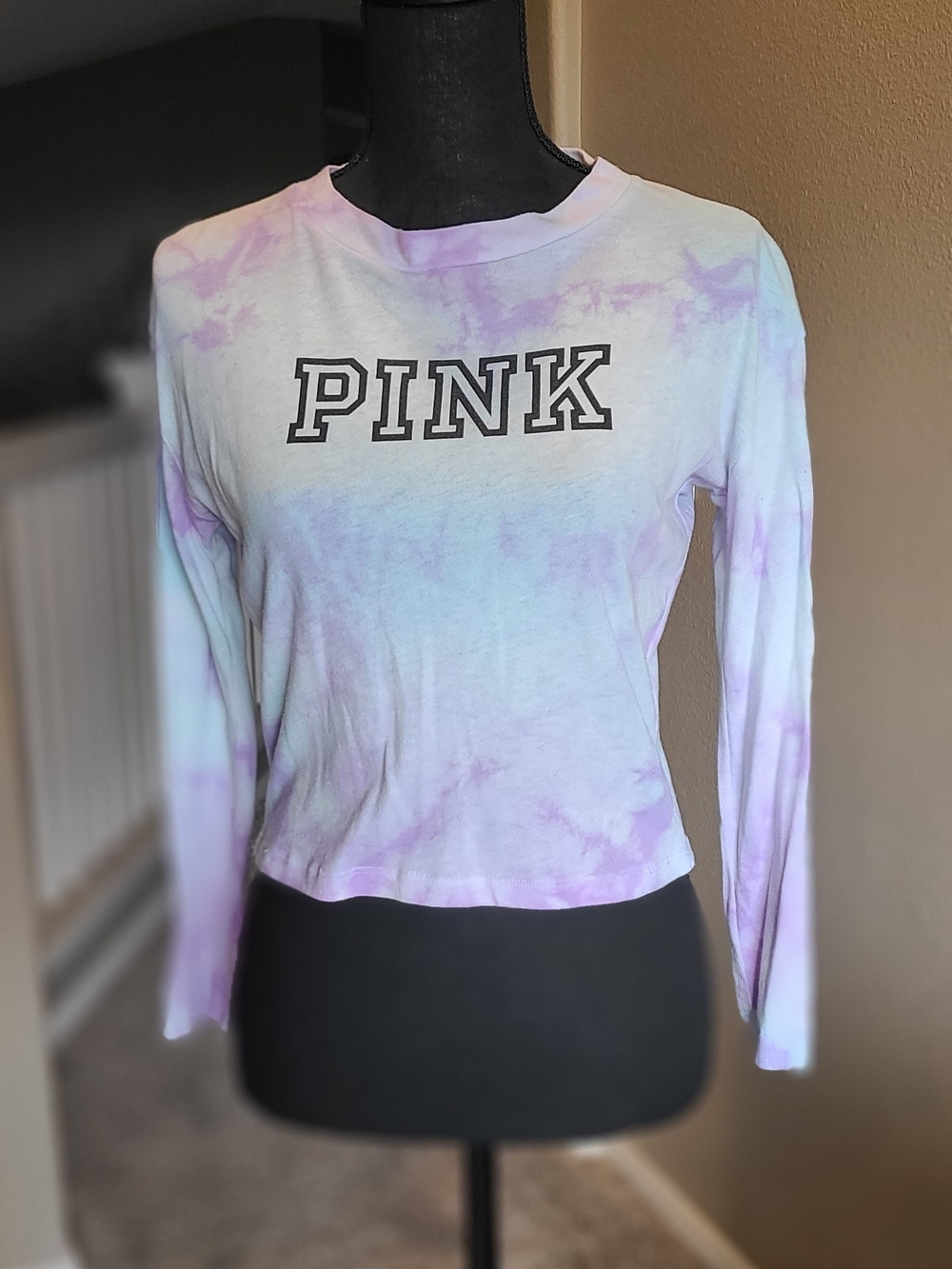 PINK Victoria's Secret Pastel Lavender/Baby Blue Tie-Dye Long Sleeve Crop Tee